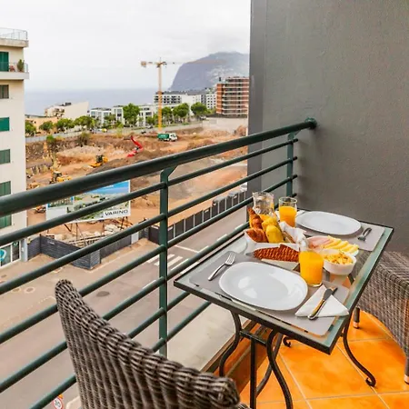 Ivory Breeze By Elysian Appartement *