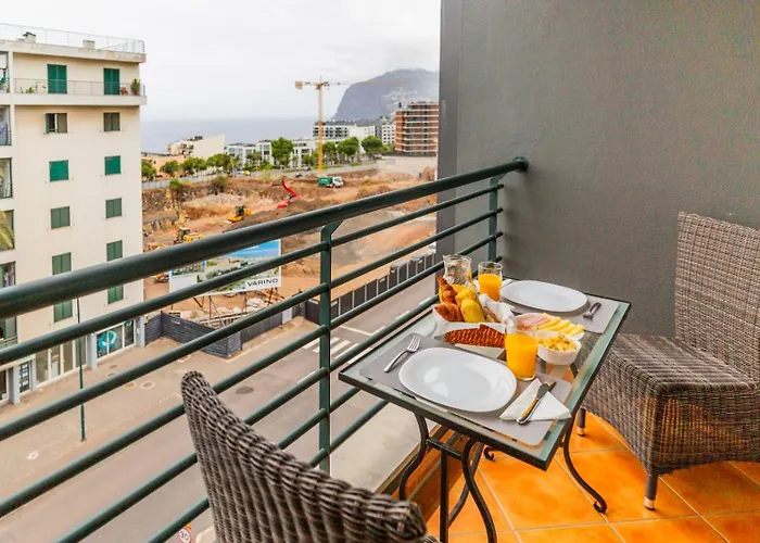 Ivory Breeze By Elysian Appartement *